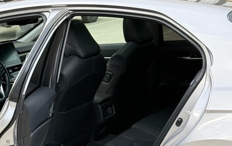 Toyota Camry, 2022 год, 3 500 000 рублей, 12 фотография