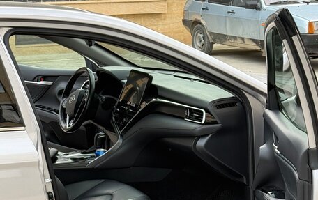 Toyota Camry, 2022 год, 3 500 000 рублей, 15 фотография