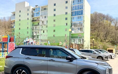 Mitsubishi Outlander, 2021 год, 2 850 000 рублей, 3 фотография