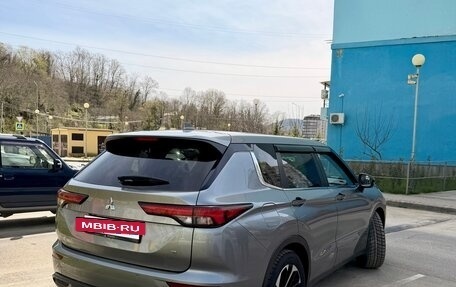 Mitsubishi Outlander, 2021 год, 2 850 000 рублей, 4 фотография