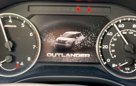 Mitsubishi Outlander, 2021 год, 2 850 000 рублей, 11 фотография