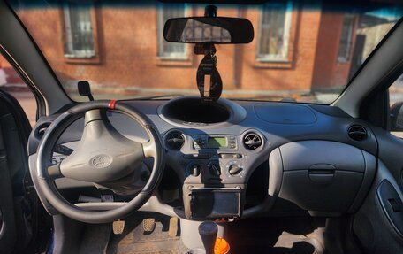 Toyota Yaris I рестайлинг, 2000 год, 320 000 рублей, 21 фотография