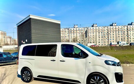 Opel Zafira Life I, 2021 год, 3 450 000 рублей, 8 фотография