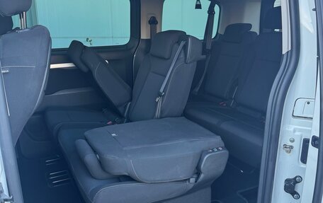 Opel Zafira Life I, 2021 год, 3 450 000 рублей, 16 фотография