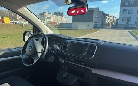 Opel Zafira Life I, 2021 год, 3 450 000 рублей, 20 фотография