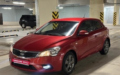 KIA cee'd I рестайлинг, 2011 год, 720 000 рублей, 2 фотография