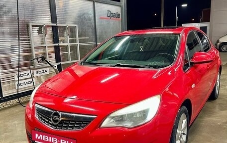 Opel Astra J, 2011 год, 1 000 000 рублей, 5 фотография