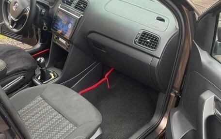 Volkswagen Polo VI (EU Market), 2016 год, 850 000 рублей, 5 фотография