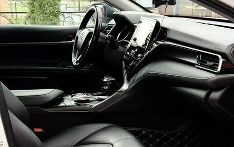 Toyota Camry, 2021 год, 2 150 000 рублей, 8 фотография