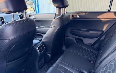 KIA Sportage IV рестайлинг, 2018 год, 1 850 000 рублей, 5 фотография