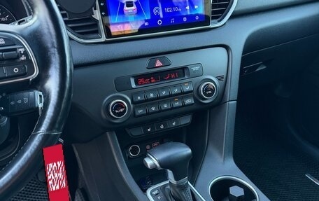 KIA Sportage IV рестайлинг, 2018 год, 1 850 000 рублей, 10 фотография