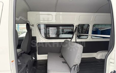 Toyota HiAce H200, 2019 год, 4 300 000 рублей, 8 фотография
