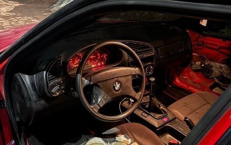 BMW 3 серия, 1993 год, 215 000 рублей, 15 фотография