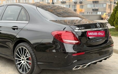 Mercedes-Benz E-Класс, 2017 год, 2 550 000 рублей, 17 фотография