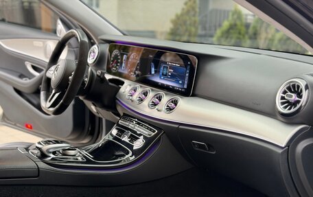 Mercedes-Benz E-Класс, 2017 год, 2 550 000 рублей, 40 фотография