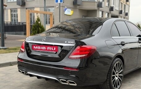 Mercedes-Benz E-Класс, 2017 год, 2 550 000 рублей, 33 фотография