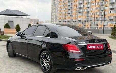 Mercedes-Benz E-Класс, 2017 год, 2 550 000 рублей, 38 фотография