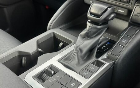 Toyota Land Cruiser Prado, 2025 год, 7 400 000 рублей, 12 фотография