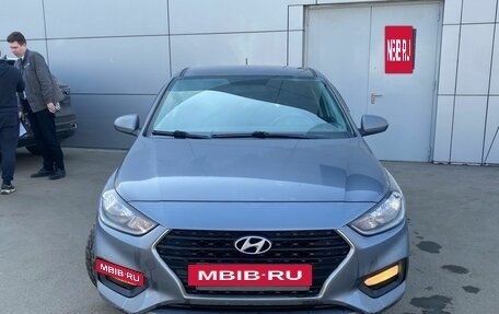 Hyundai Solaris II рестайлинг, 2017 год, 929 000 рублей, 2 фотография