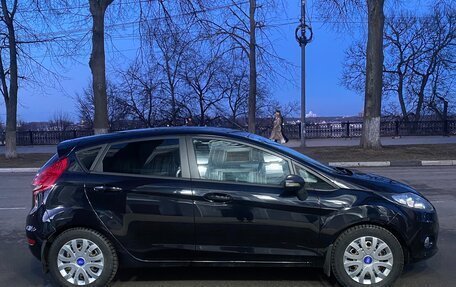 Ford Fiesta, 2010 год, 800 000 рублей, 4 фотография