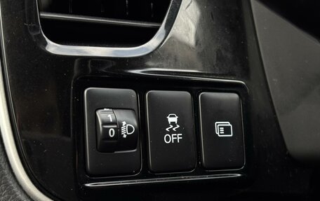 Mitsubishi Outlander III рестайлинг 3, 2019 год, 2 129 000 рублей, 14 фотография