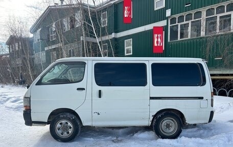Toyota HiAce H100, 2001 год, 600 000 рублей, 3 фотография