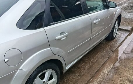 Ford Focus II рестайлинг, 2005 год, 380 000 рублей, 2 фотография