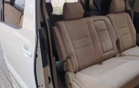 Toyota Alphard III, 2004 год, 550 000 рублей, 11 фотография