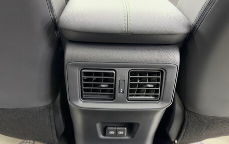 Toyota RAV4, 2025 год, 4 100 000 рублей, 23 фотография