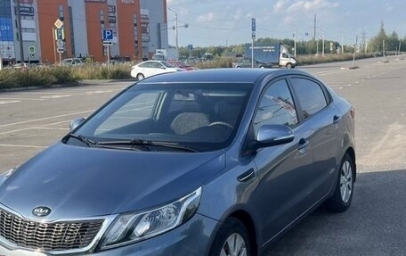 KIA Rio III рестайлинг, 2012 год, 550 000 рублей, 2 фотография