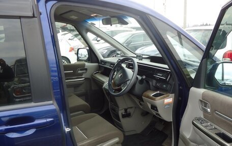 Honda Stepwgn IV, 2017 год, 1 249 000 рублей, 11 фотография