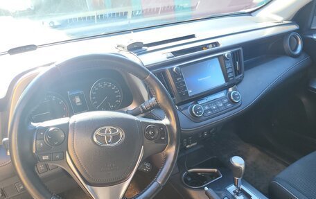 Toyota RAV4, 2017 год, 2 780 000 рублей, 4 фотография