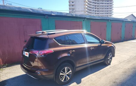 Toyota RAV4, 2017 год, 2 780 000 рублей, 2 фотография