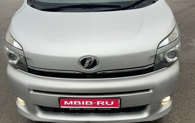 Toyota Voxy II, 2010 год, 1 350 000 рублей, 1 фотография