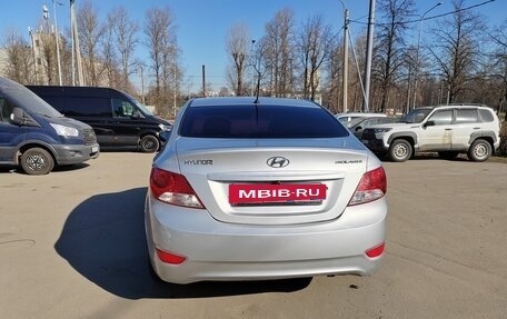 Hyundai Solaris II рестайлинг, 2013 год, 420 000 рублей, 5 фотография