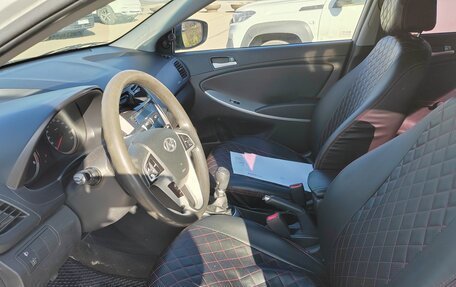 Hyundai Solaris II рестайлинг, 2013 год, 420 000 рублей, 27 фотография