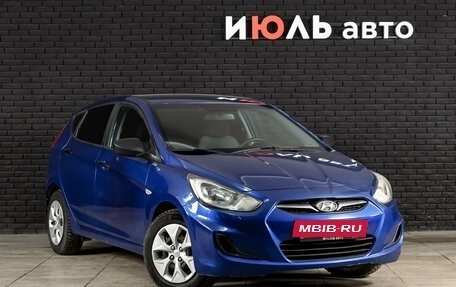 Hyundai Solaris II рестайлинг, 2012 год, 830 000 рублей, 3 фотография