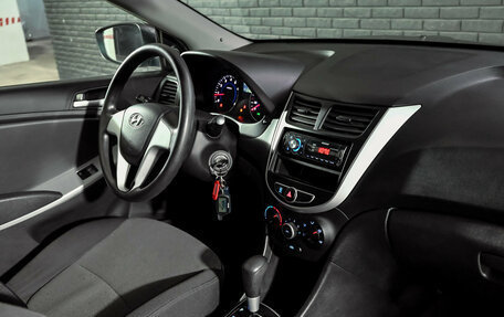 Hyundai Solaris II рестайлинг, 2012 год, 830 000 рублей, 18 фотография