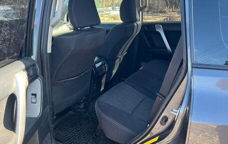 Toyota Land Cruiser Prado 150 рестайлинг 2, 2014 год, 3 300 000 рублей, 6 фотография