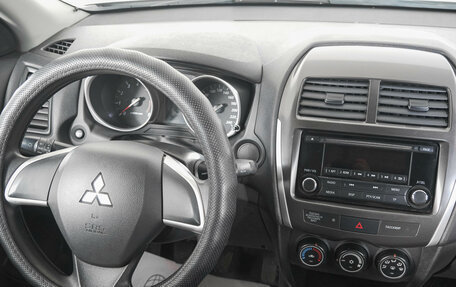 Mitsubishi ASX I рестайлинг, 2013 год, 999 000 рублей, 13 фотография