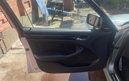 BMW 3 серия, 2004 год, 850 000 рублей, 31 фотография