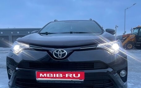 Toyota RAV4, 2019 год, 2 830 000 рублей, 2 фотография