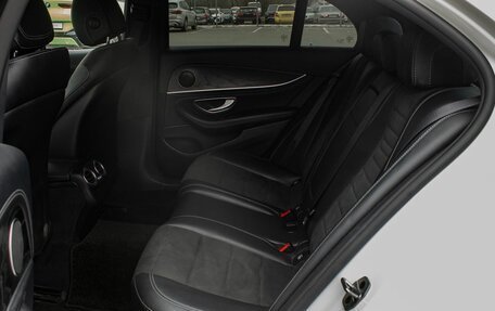 Mercedes-Benz E-Класс, 2019 год, 3 449 000 рублей, 24 фотография