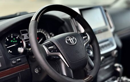 Toyota Land Cruiser 200, 2016 год, 5 750 000 рублей, 11 фотография