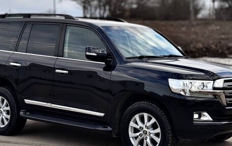 Toyota Land Cruiser 200, 2016 год, 5 750 000 рублей, 4 фотография