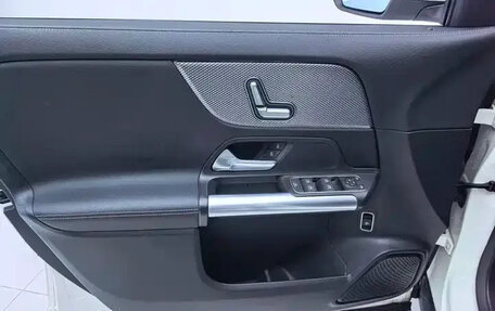 Mercedes-Benz GLA, 2021 год, 1 972 000 рублей, 16 фотография