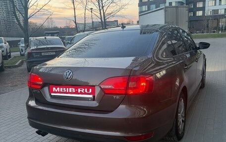 Volkswagen Jetta VI, 2013 год, 1 130 000 рублей, 4 фотография