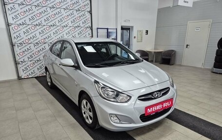 Hyundai Solaris II рестайлинг, 2013 год, 896 000 рублей, 3 фотография