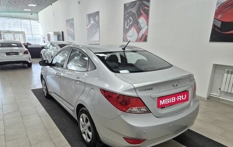 Hyundai Solaris II рестайлинг, 2013 год, 896 000 рублей, 5 фотография