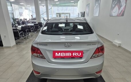 Hyundai Solaris II рестайлинг, 2013 год, 896 000 рублей, 6 фотография